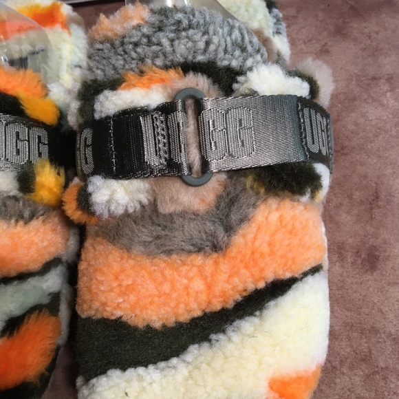 UGG NIB AUTHENTIC FLUFF IT CALI COLLAGE OLIVE UNISEX SLIPPERS - Picture 7 of 16